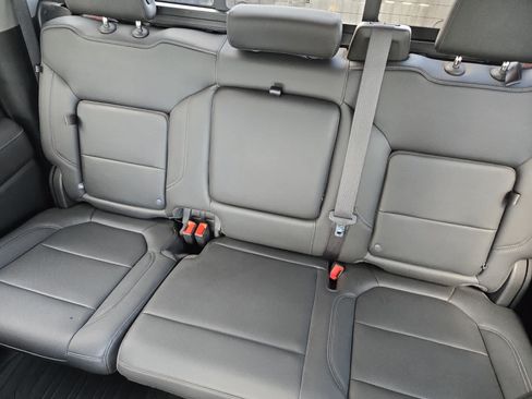 Used 2019 GMC Sierra 1500 SLT w/ SLT Premium Package AWD/4WD image 13