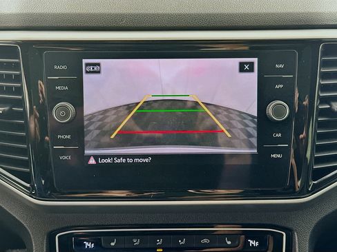 Used 2022 Volkswagen Atlas Cross Sport SEL image 21