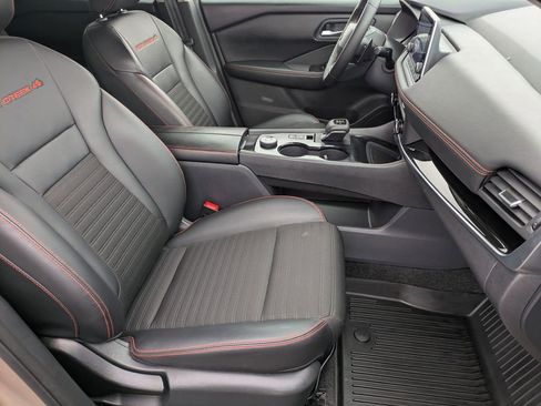 Used 2025 Nissan Rogue Rock Creek image 19