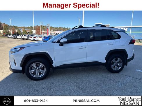 Used 2023 Toyota RAV4 XLE image 16