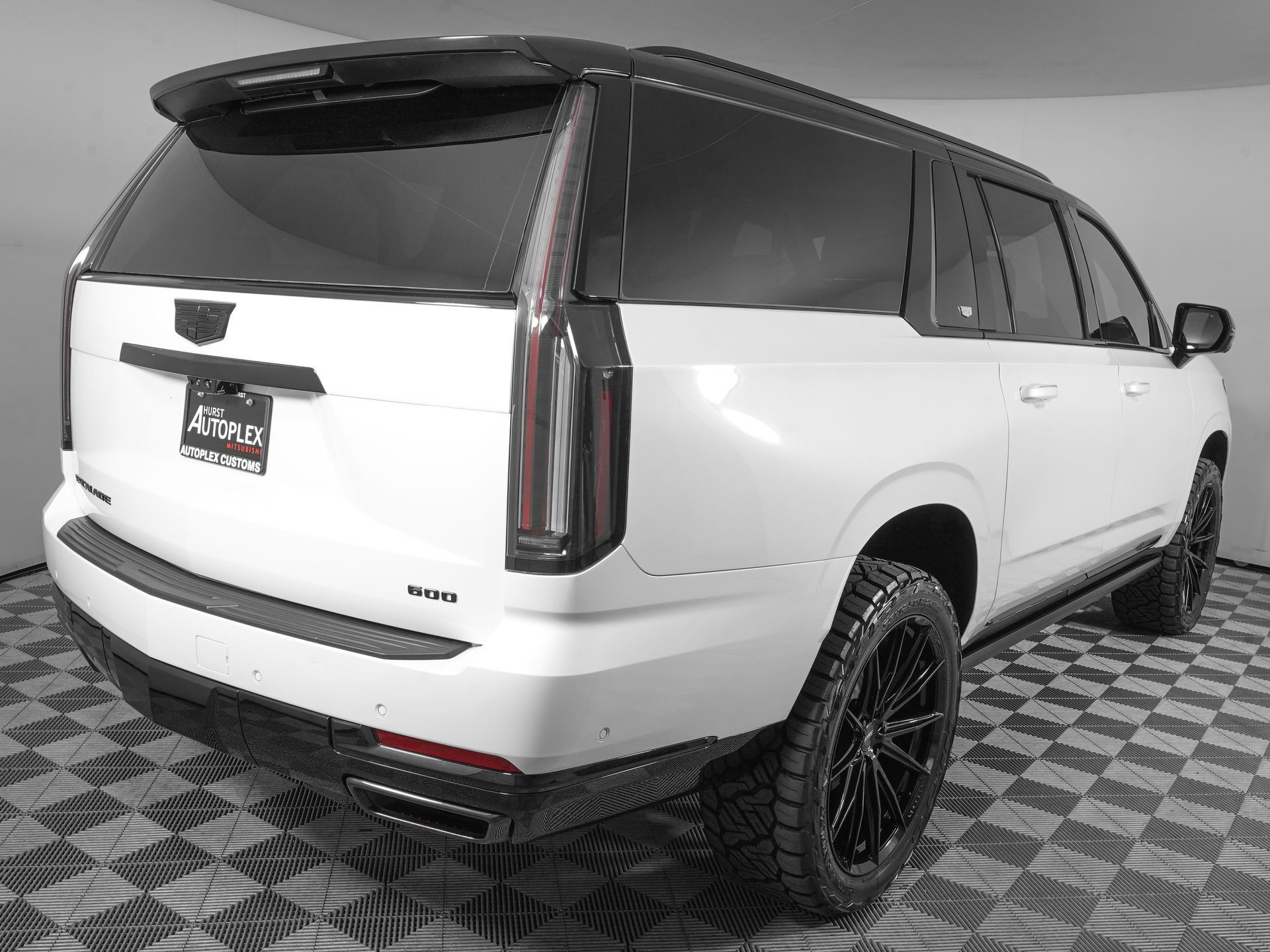 Used 2025 Cadillac Escalade ESV Sport Platinum AWD/4WD image 5