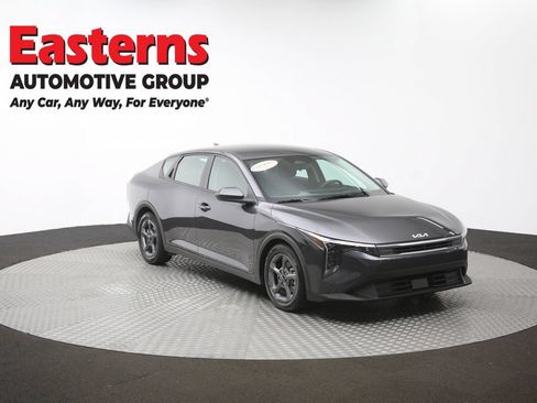 Used 2025 Kia K4 LXS FWD image 49