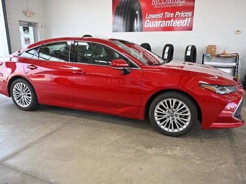 Used 2021 Toyota Avalon Limited w/ Advanced Safety Package AWD/4WD image 4