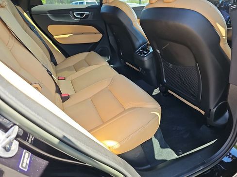 Used 2023 Volvo XC60 B5 Ultimate w/ Protection Package Premier image 14