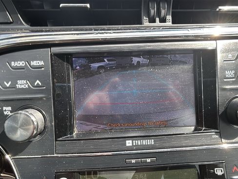 Used 2013 Toyota Avalon image 20