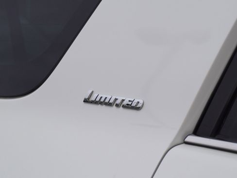 Used 2022 Toyota 4Runner Limited image 7