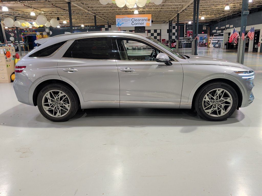 Used 2022 Genesis GV70 2.5T w/ Advanced Package AWD/4WD image 10