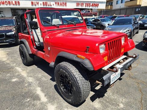 Used 1995 Jeep Wrangler S image 24