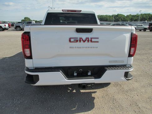New 2025 GMC Sierra 1500 Elevation image 6
