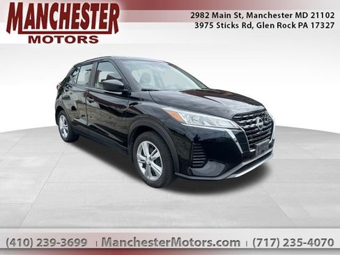 Used 2022 Nissan Kicks S FWD image 1