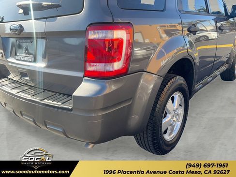 Used 2010 Ford Escape XLS FWD image 28