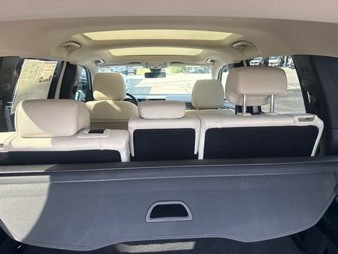 Used 2023 Mercedes-Benz GLB 250 4MATIC image 30