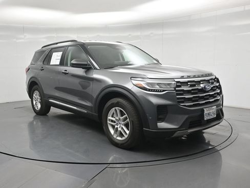 Certified 2025 Ford Explorer Active AWD/4WD image 47