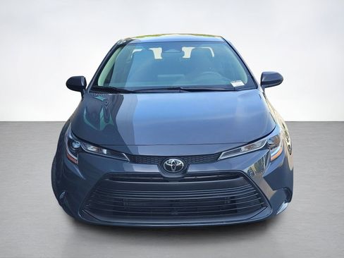 Used 2024 Toyota Corolla LE FWD image 2