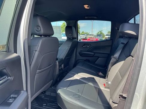 New 2026 Chevrolet Colorado LT w/ LT Convenience Package AWD/4WD image 7