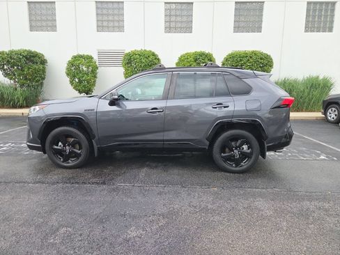 Used 2019 Toyota RAV4 XSE w/ XSE Weather Package AWD/4WD image 5