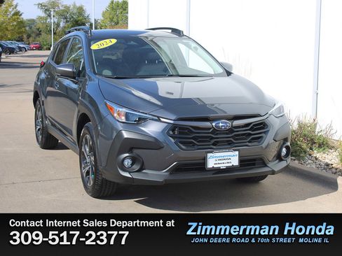 Used 2024 Subaru Crosstrek 2.0i Premium image 3