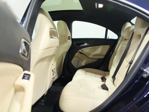 Used 2018 Mercedes-Benz CLA 250 4MATIC image 27
