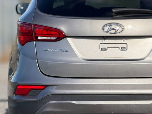 Used 2018 Hyundai Santa Fe Sport image 13