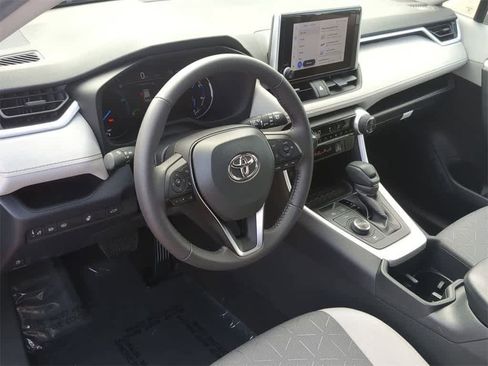Used 2023 Toyota RAV4 XLE w/ Convenience Package image 2