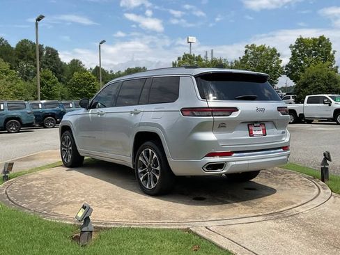 Used 2023 Jeep Grand Cherokee L Overland RWD image 5