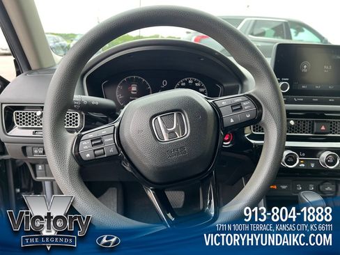 Used 2025 Honda Civic LX image 14