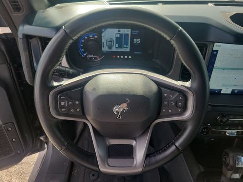 Used 2023 Ford Bronco Outer Banks w/ Sasquatch Package AWD/4WD image 22