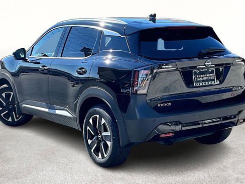 Used 2025 Nissan Kicks SR image 13