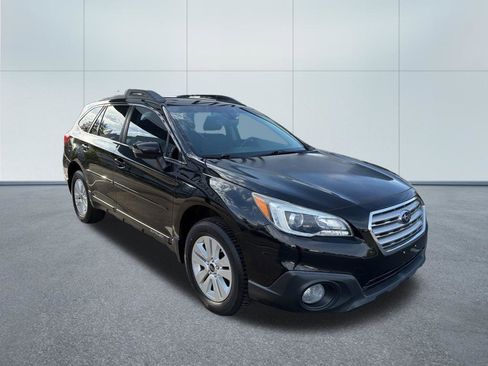 Used 2017 Subaru Outback 2.5i Premium AWD/4WD image 3