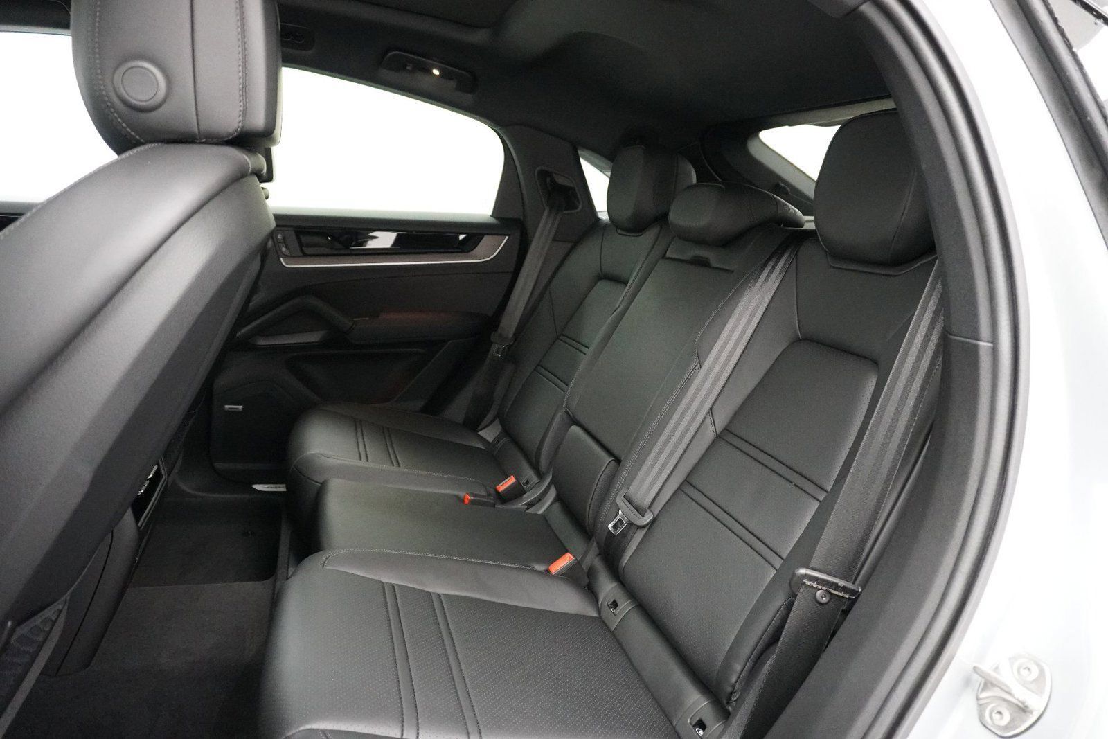 Used 2026 Porsche Cayenne Coupe AWD/4WD image 15