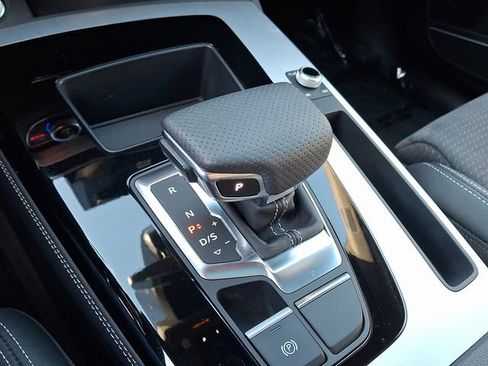 Used 2024 Audi Q5 e Premium Plus image 16