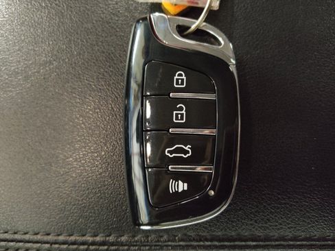 Used 2018 Ford Edge SEL w/ Equipment Group 201A AWD/4WD image 32