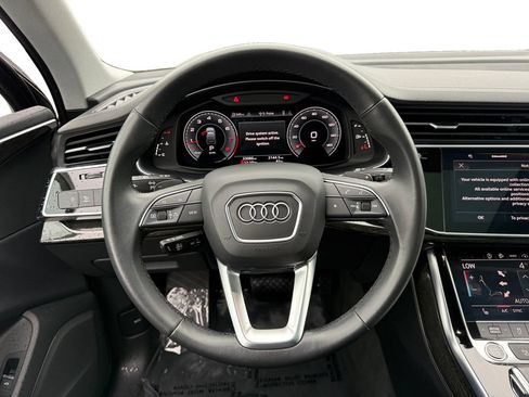 Used 2023 Audi Q7 2.0T Premium w/ Convenience Package AWD/4WD image 12