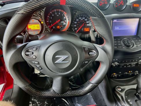 Used 2017 Nissan 370Z NISMO RWD image 10