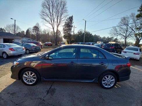 Used 2010 Toyota Corolla image 2