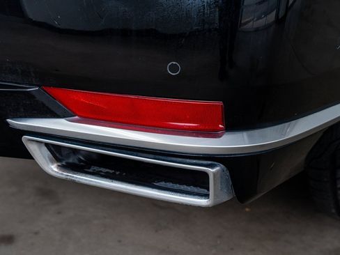 Used 2021 Cadillac Escalade Premium Luxury w/ Driver Assist Tech Package image 27