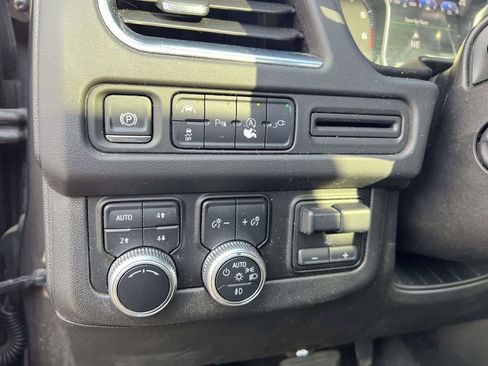 Used 2021 GMC Yukon SLT w/ SLT Luxury Plus Package image 22