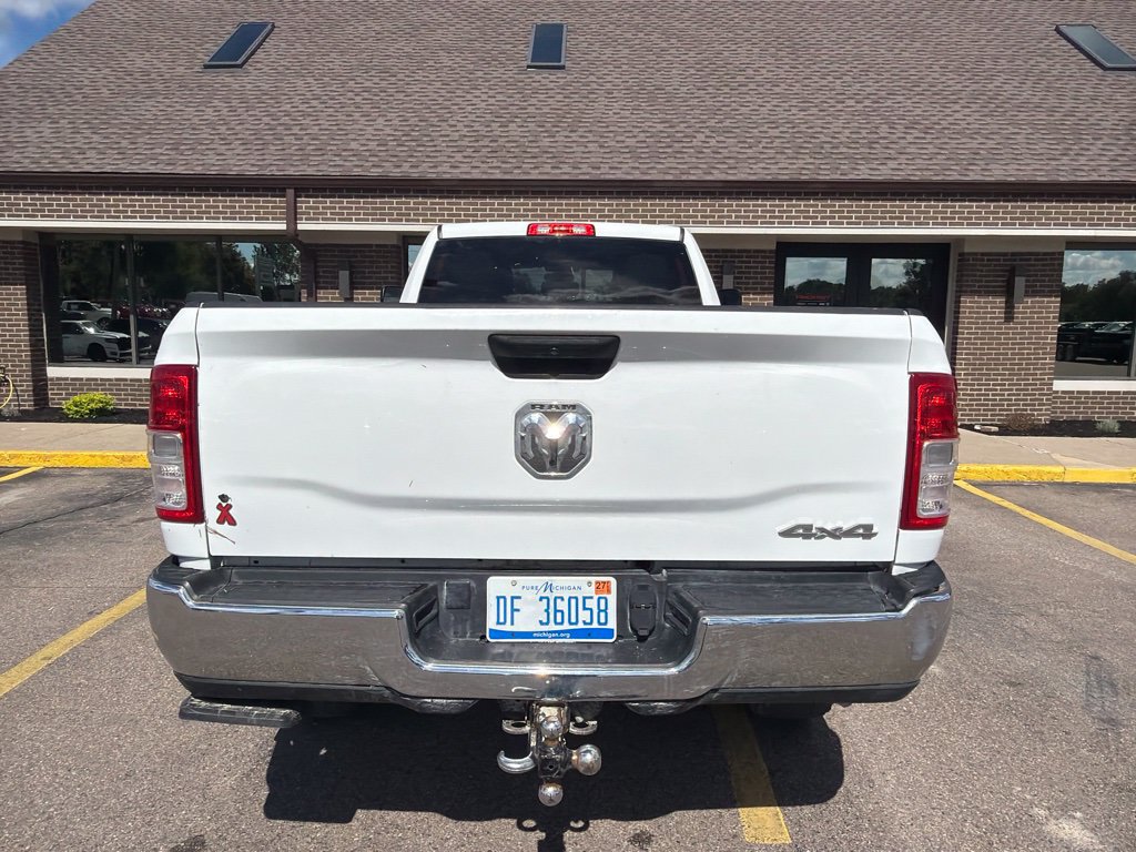 Used 2022 RAM 2500 Tradesman w/ Chrome Appearance Group AWD/4WD image 3