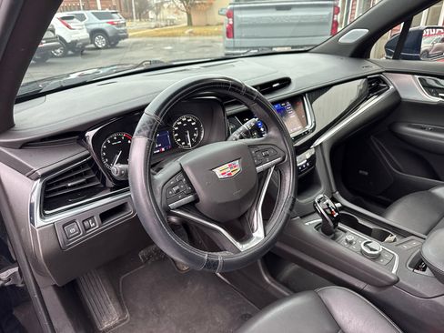 Used 2020 Cadillac XT6 Premium Luxury image 14