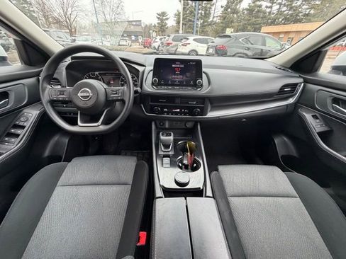 Used 2024 Nissan Rogue SV image 13