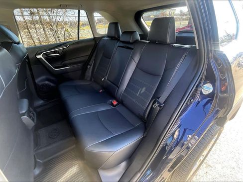 Used 2023 Toyota RAV4 XLE Premium image 20