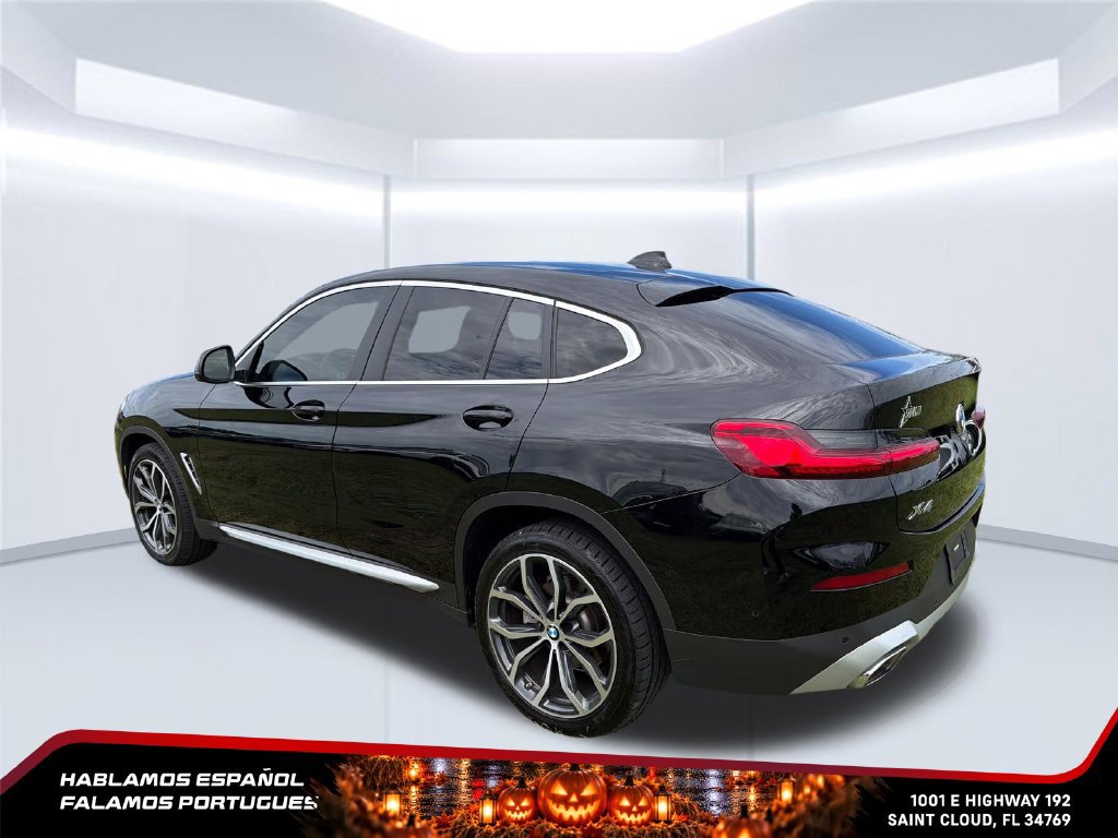 Used 2022 BMW X4 xDrive30i w/ Parking Assistance Package AWD/4WD image 3