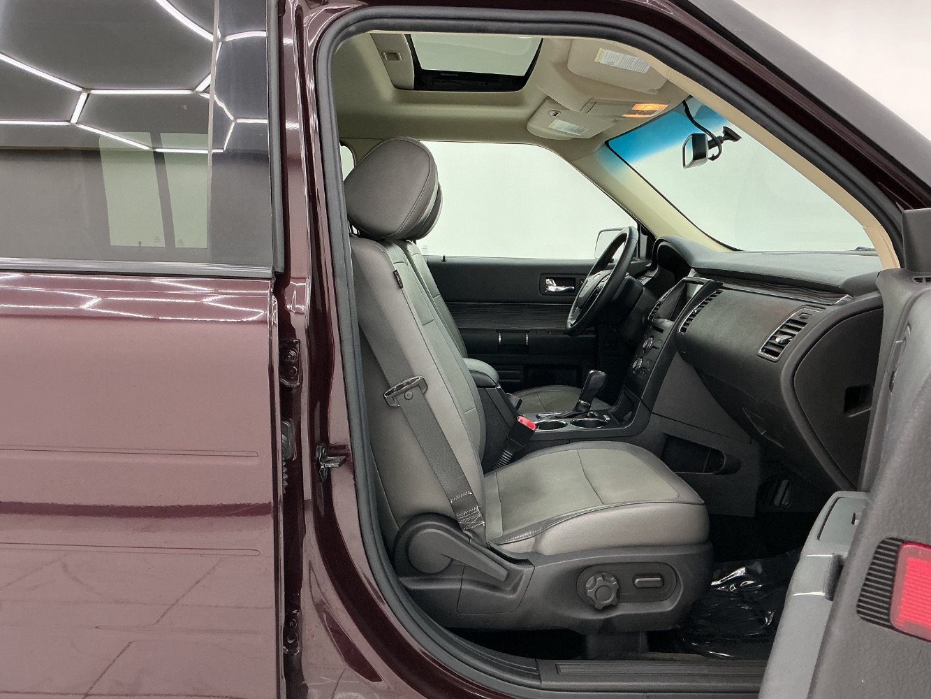 Used 2018 Ford Flex SEL w/ Equipment Group 202A AWD/4WD image 15