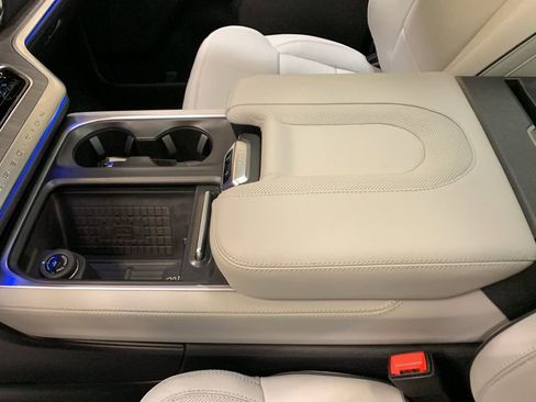 Used 2025 Ford Expedition Max Platinum w/ Platinum Ultimate Package image 51