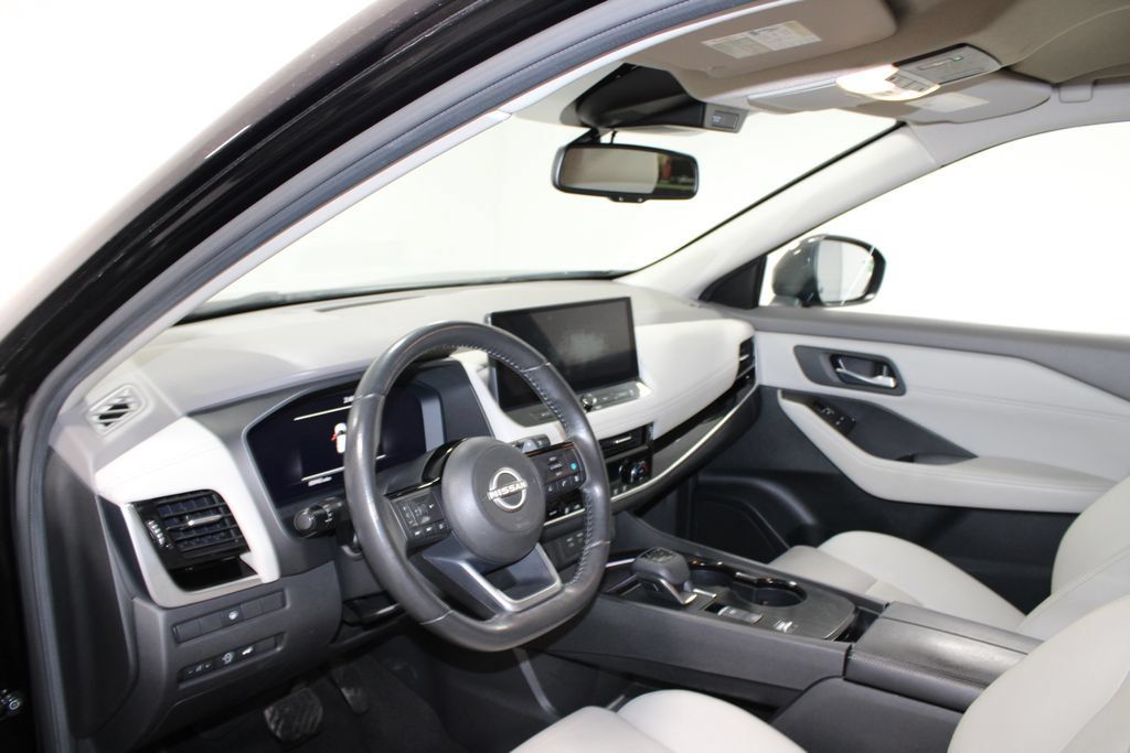 Used 2024 Nissan Rogue SL FWD image 22