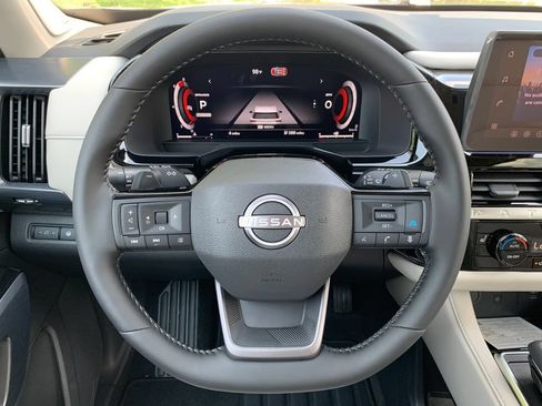 New 2026 Nissan Pathfinder SL w/ SL Premium Package FWD image 9