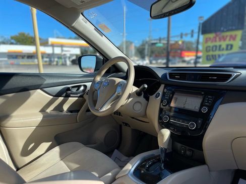 Used 2015 Nissan Rogue SV w/ SV Premium Package image 15