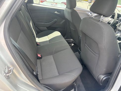 Used 2015 Ford Focus SE FWD image 10