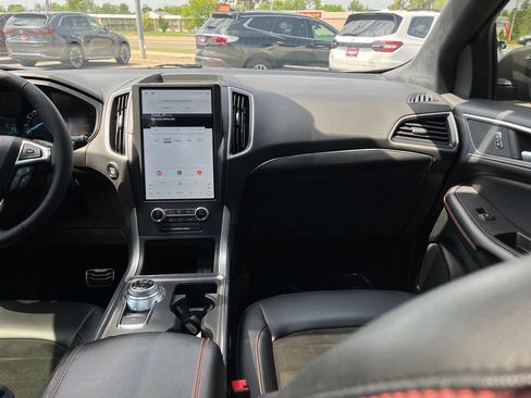 Used 2024 Ford Edge ST-Line AWD/4WD image 23