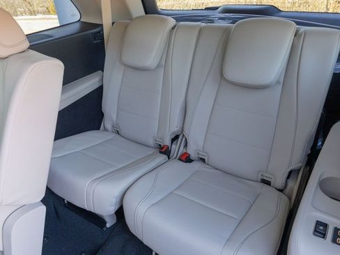 Certified 2025 Mercedes-Benz GLS 450 4MATIC image 18